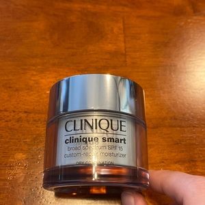 Clinique Broad Spectrum Custom Repair Moisturizer